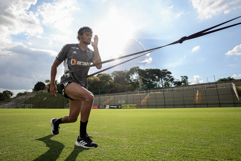 problemao-envolvendo-scarpa!-meia-esta-proibido-de-entrar-em-campo-pelo-galo