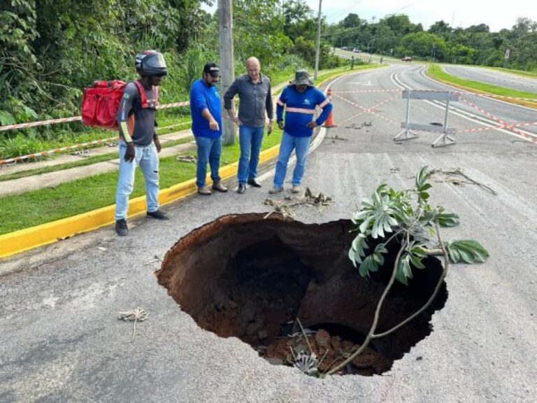 trecho-da-avenida-porto-alegre-e-interditado-para-obras-emergenciais