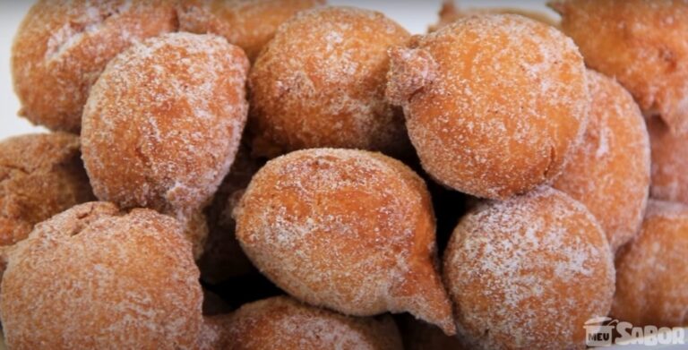 aprenda-a-fazer-bolinhos-de-chuva-para-deixar-seu-lanche-da-tarde-ainda-mais-perfeito!