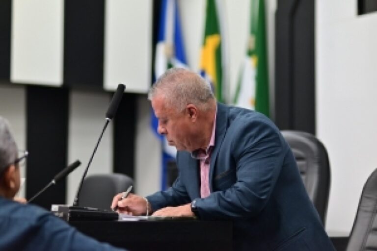 chico-2000-apresenta-decreto-legislativo-para-sustar-aumento-da-taxa-de-coleta-de-lixo