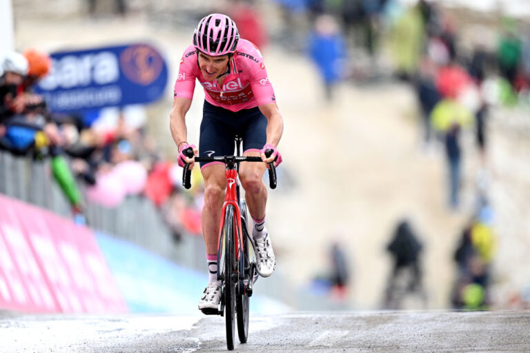 geraint-thomas-tera-uma-equipe-de-peso-no-giro-d’italia,-confira-a-lista-preliminar-da-ineos-grenadiers