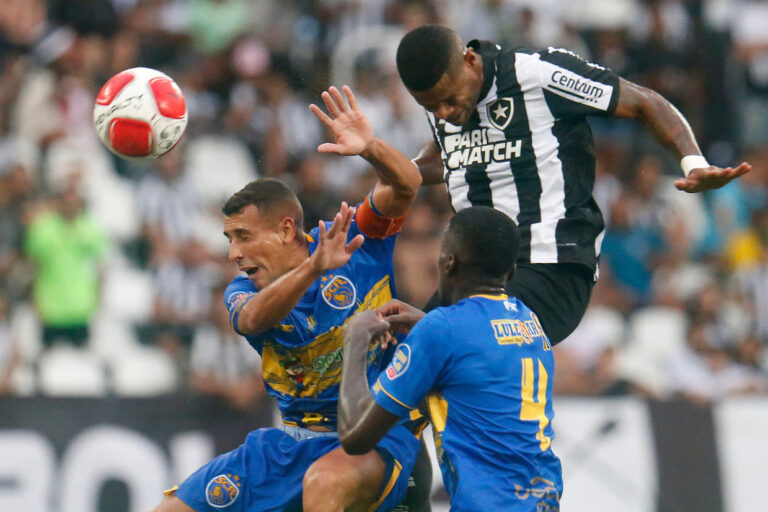 botafogo-vence-sampaio-correa-e-assume-a-lideranca-provisoria-do-carioca