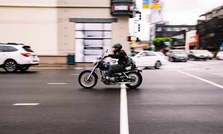 motociclista-fica-ferido-apos-queda-na-ponte-eusebio-matoso