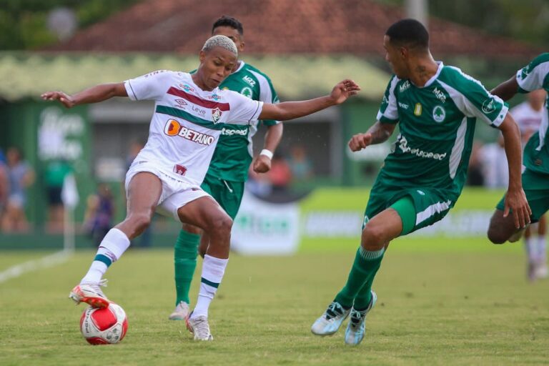 dois-gols-em-cinco-minutos:-diniz-ve-fluminense-desatento-em-empate-com-o-boavista