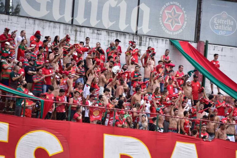 torcida-realiza-caravana-para-sao-bernardo-x-portuguesa