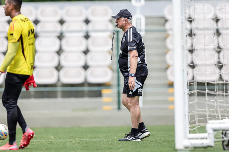 escalacao-do-galo:-felipao-promove-muitas-novidades-no-time-titular