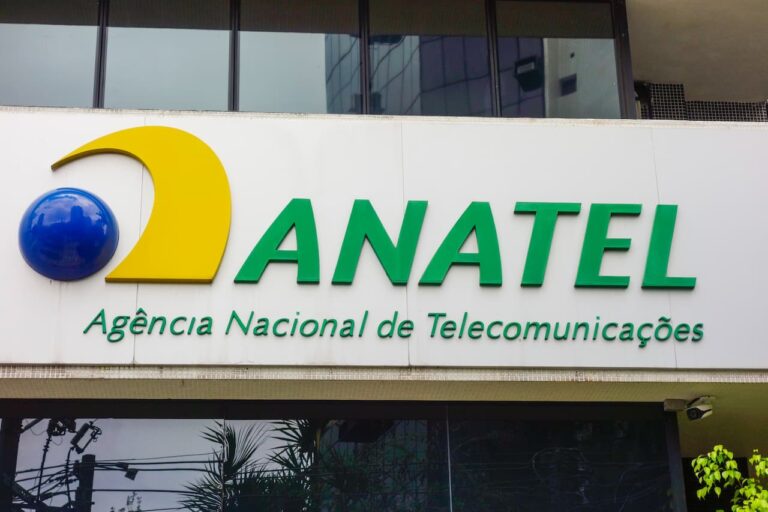 fim-do-orelhao-no-brasil?-anatel-quer-mudar-regras-de-telefones-publicos