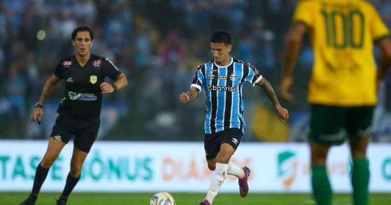 gremio-busca-aproximacao-e-transicao-rapida-no-meio-campo-com-dodi-e-du-queiroz