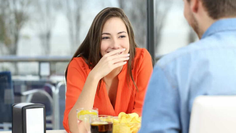 alimentos-para-evitar-antes-de-sair-em-um-encontro-amoroso!