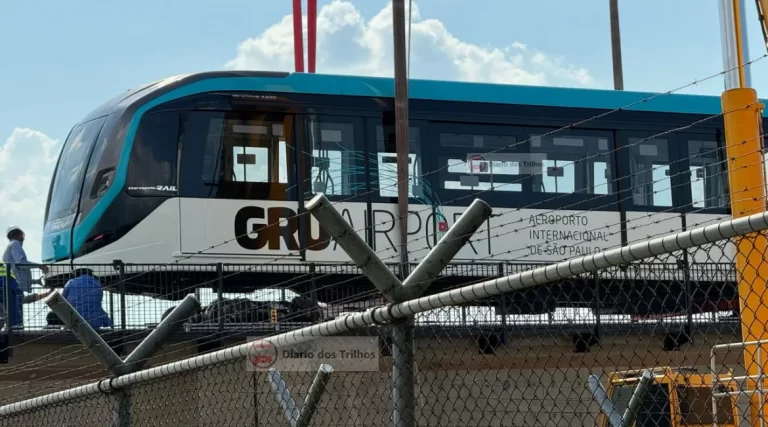 chega-ao-aeroporto-de-guarulhos-o-primeiro-trem-do-sistema-de-aeromovel