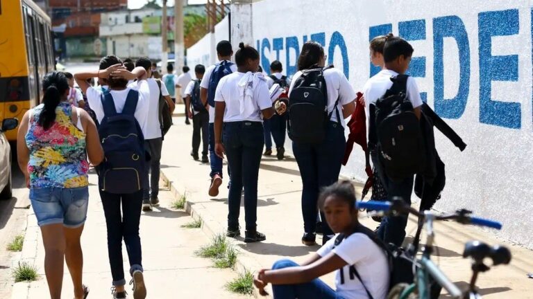 governo-faz-acordo-com-relator,-e-novo-ensino-medio-sera-votado-nesta-quarta-feira