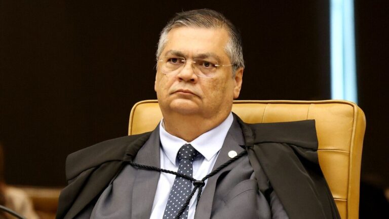 em-rede-social, -ministro-flavio-dino-fala-em-‘fe-na-justica’-apos-operacao-da-pf